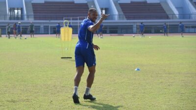 Kembali Berlatih Bersama Rekan, Gustavo Franca Terus Tingkatkan Kebugaran