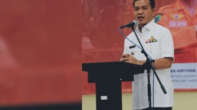 Merombak Para Pejabat