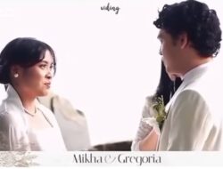 Gregoria dan Mikha Bulan Madu di Birmingham Inggris