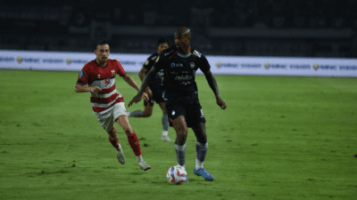 Tembok Kokoh Madura United Gagal Ditembus Trisula Persib