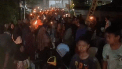 Warga Tasikmalaya Antusias Sambut Pawai Obor 1 Muharram