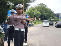 Tiga Ribu Kendaraan Lintasi Puncak, Polisi Tetapkan One Way