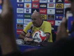 Persib Vs Persija! Coach Bojan : Kontrol Emosi
