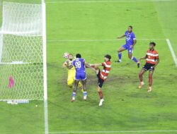 Persib Menang Telak 5-0 dari Madura United, Pertahankan Status Tak Terkalahkan di Laga Kandang