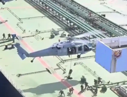 Trump Perintahkan Angkatan Laut AS Tembak dan Hancurkan Kapal Iran di Selat Hormuz