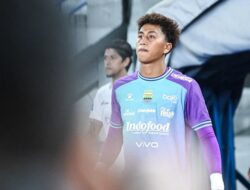 Fitrah Catatkan Clean Sheet, Persib Tak Bisa Cetak Gol, Fokus Laga Sisa