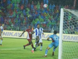 Tanpa Amunisi Terbaiknya, Persib Raih Tiga Poin dari Markas Semen Padang