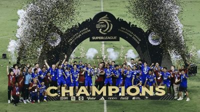 Selain Cetak Sejarah, Persib Panen Penghargaan Juga, Bojan Hattrick Pelatih Terbaik