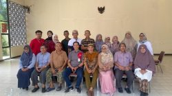 Tim Abdimas Telkom University Dorong Kampanye GASLAH di RW 08 Manjahlega